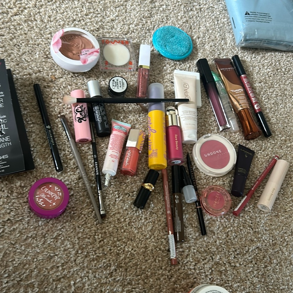Makeup bundle
